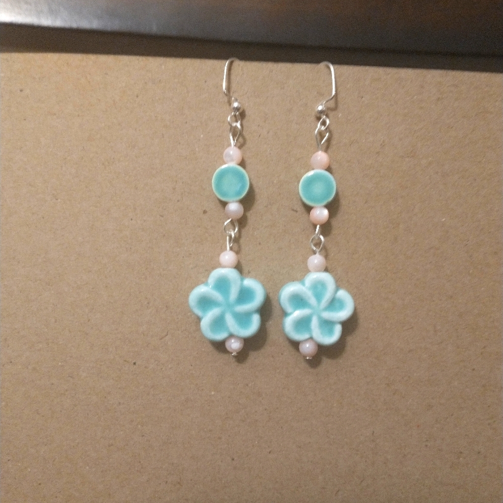 Earrings - Picture 5 of 6